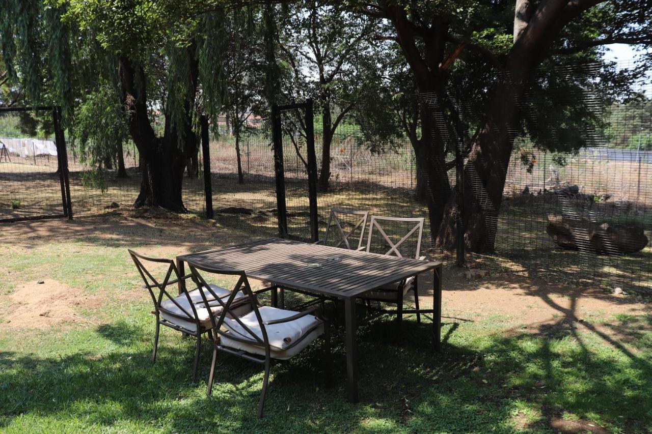 Khaya Africa Guesthouse Midrand Extérieur photo